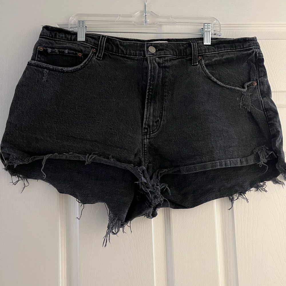 curve love black denim A&F shorts